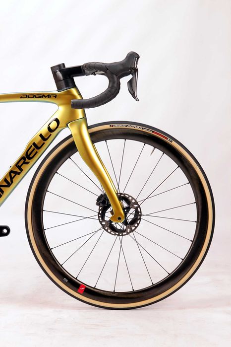Rower szosowy PINARELLO DOGMA F Disc Shimano Dura Ace Di2, roz. 46,5