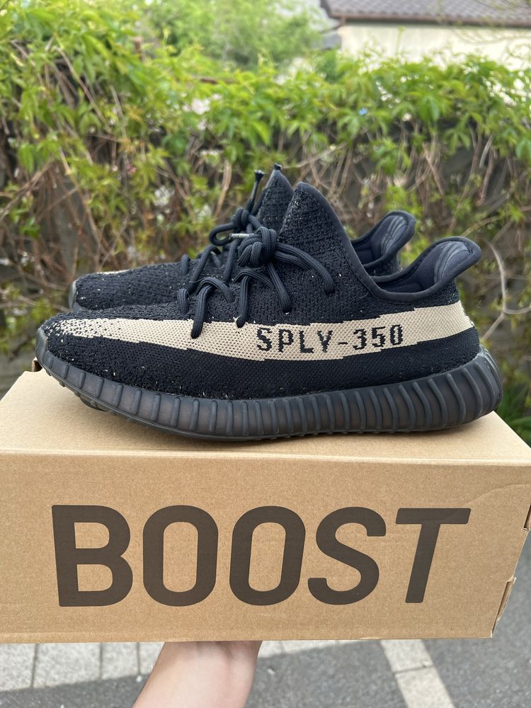 Adidas Yeezy Boost 350 V2 Core Black Green Olive buty niskie 44 2/3