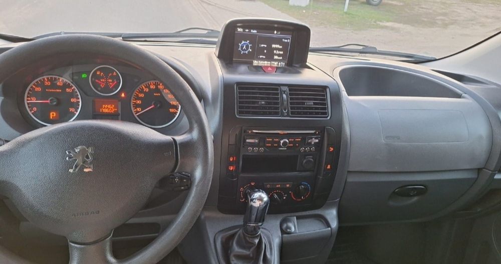 Peugeot Expert 2015r. 2.0HDI Automat Osobowy  2x przesuwne drzwi,klapa