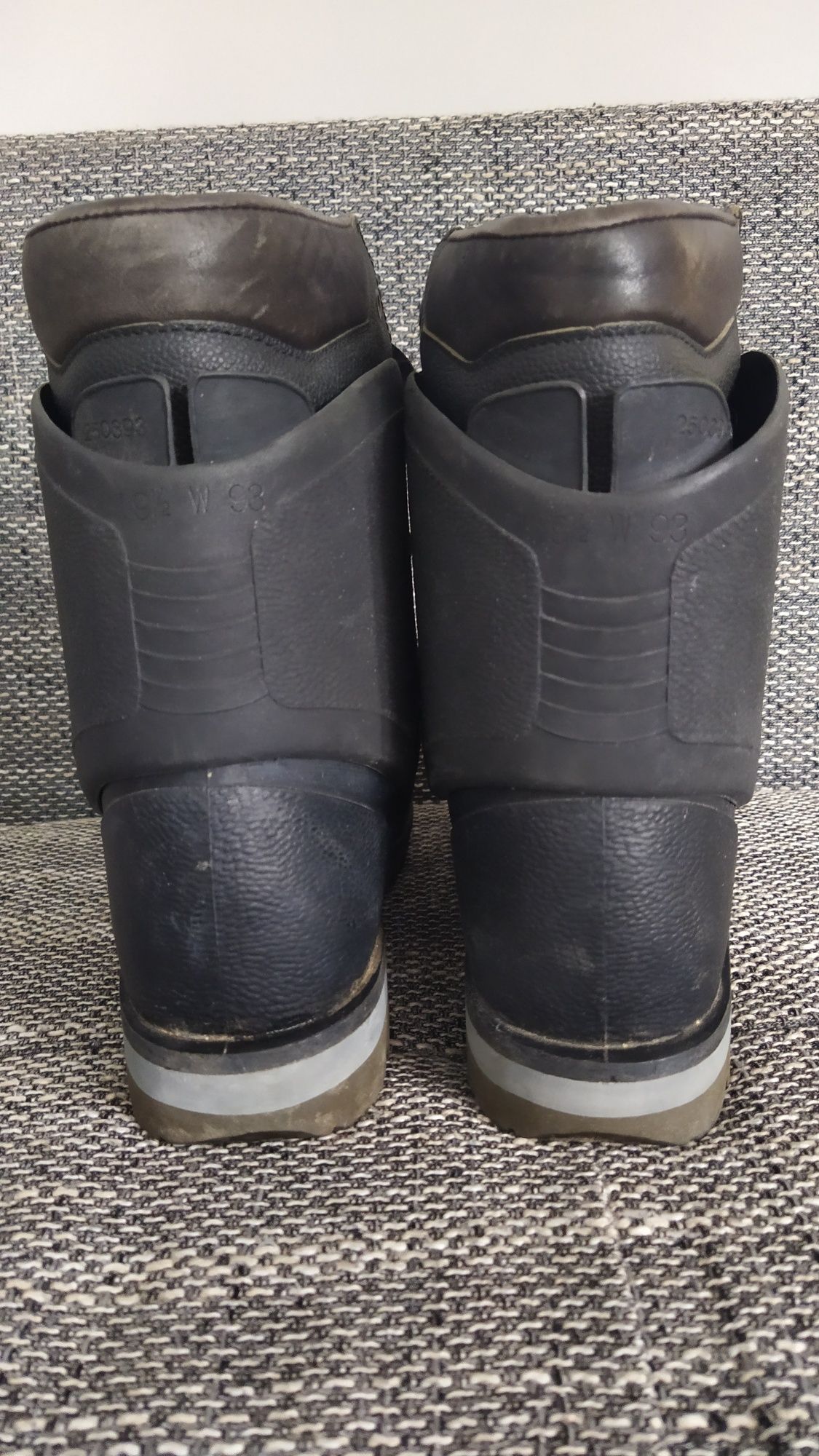 Альпіністські черевики (пластикові) з двома рантами Raichle 43 розмір.