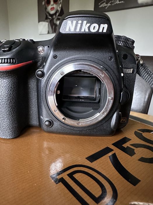 Aparat Nikon D750 pelna klatka