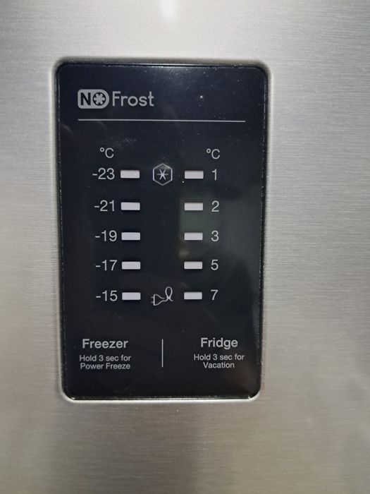 Холодильник Samsung на 310 л висотою 185 см, А+, NoFrost