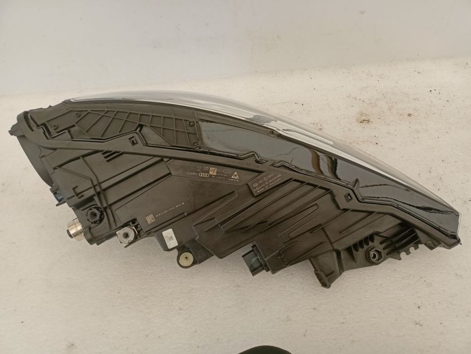 Audi Q8 4M8 Full LED lampa lewy przód lewy przednia EU
