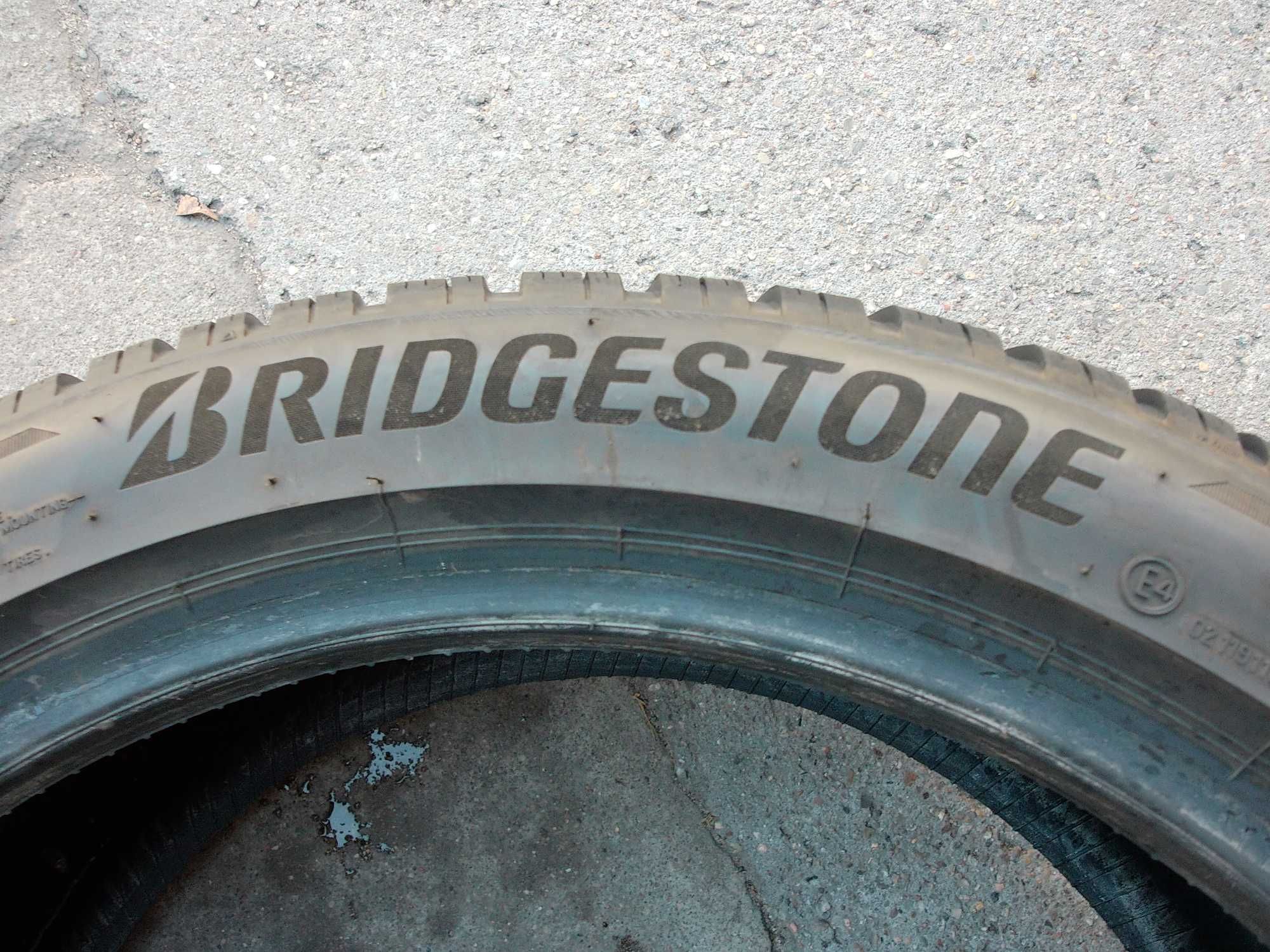 Bridgestone Blizzak LM005  235/45/19 99V XL  z 2022r