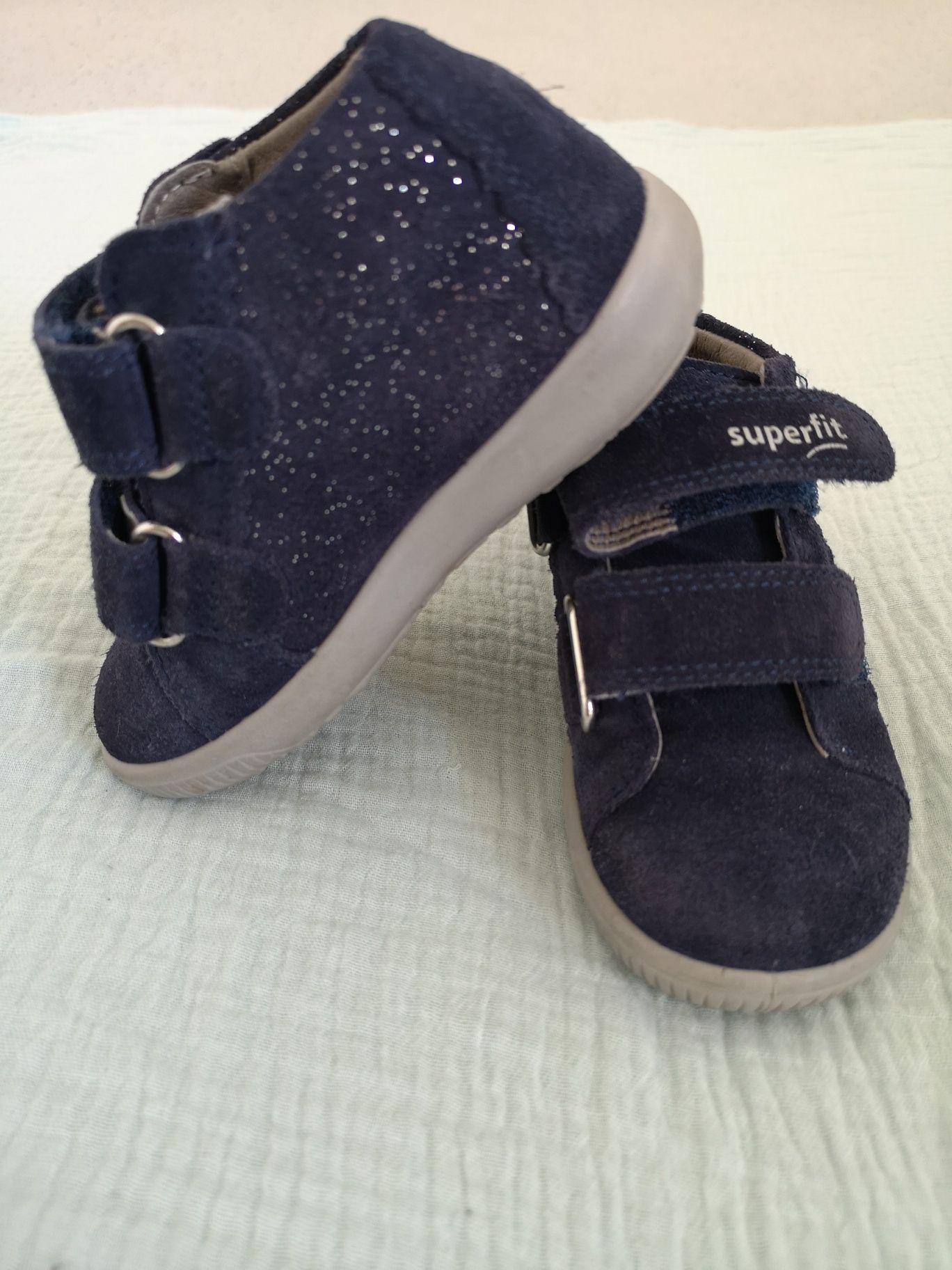 Buty dla  dziewczynki r. 23 Superfit