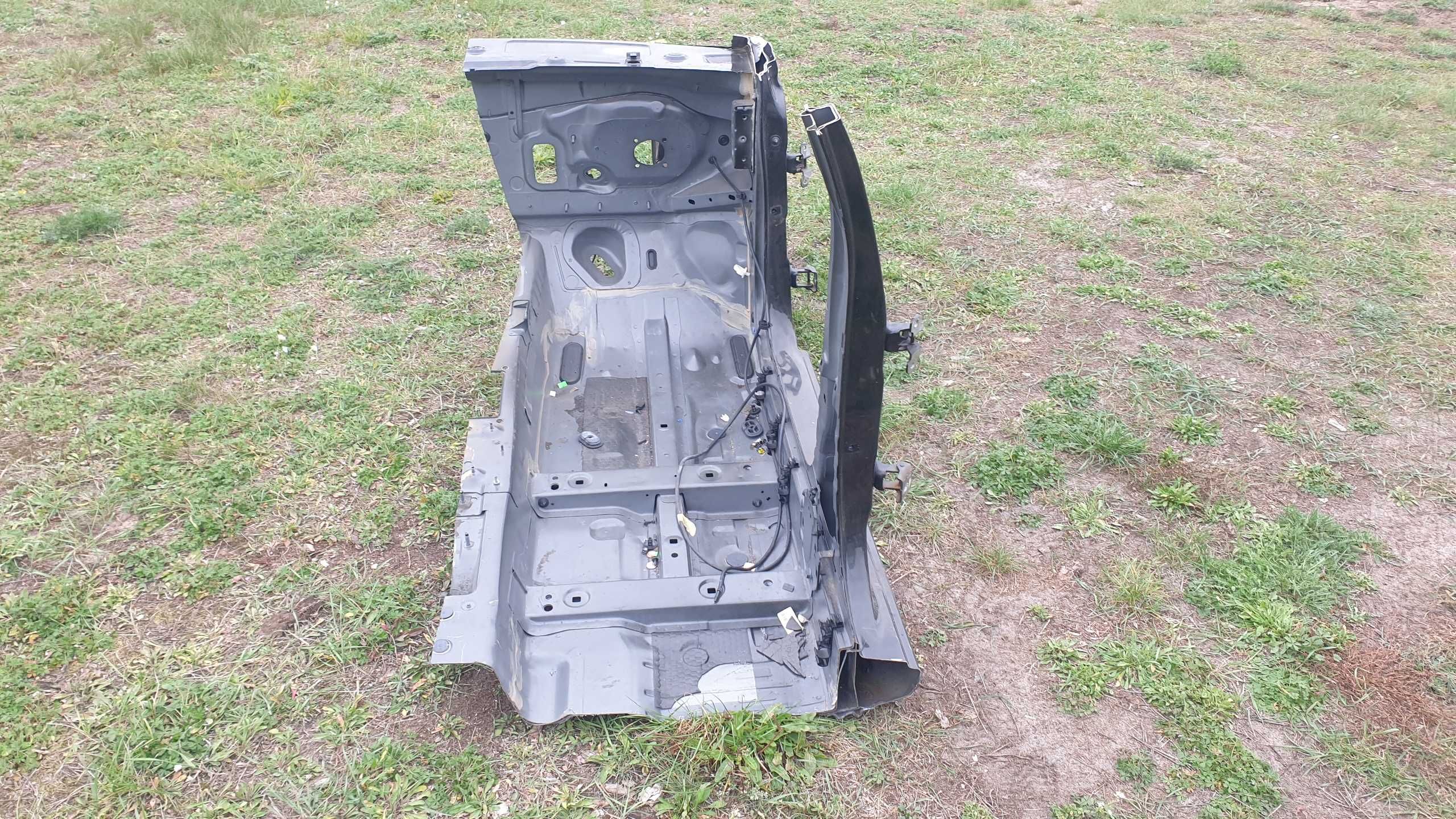 Renault clio IV 4 IV ćwiartka podłużnica prawa próg prawy przód TEGNE