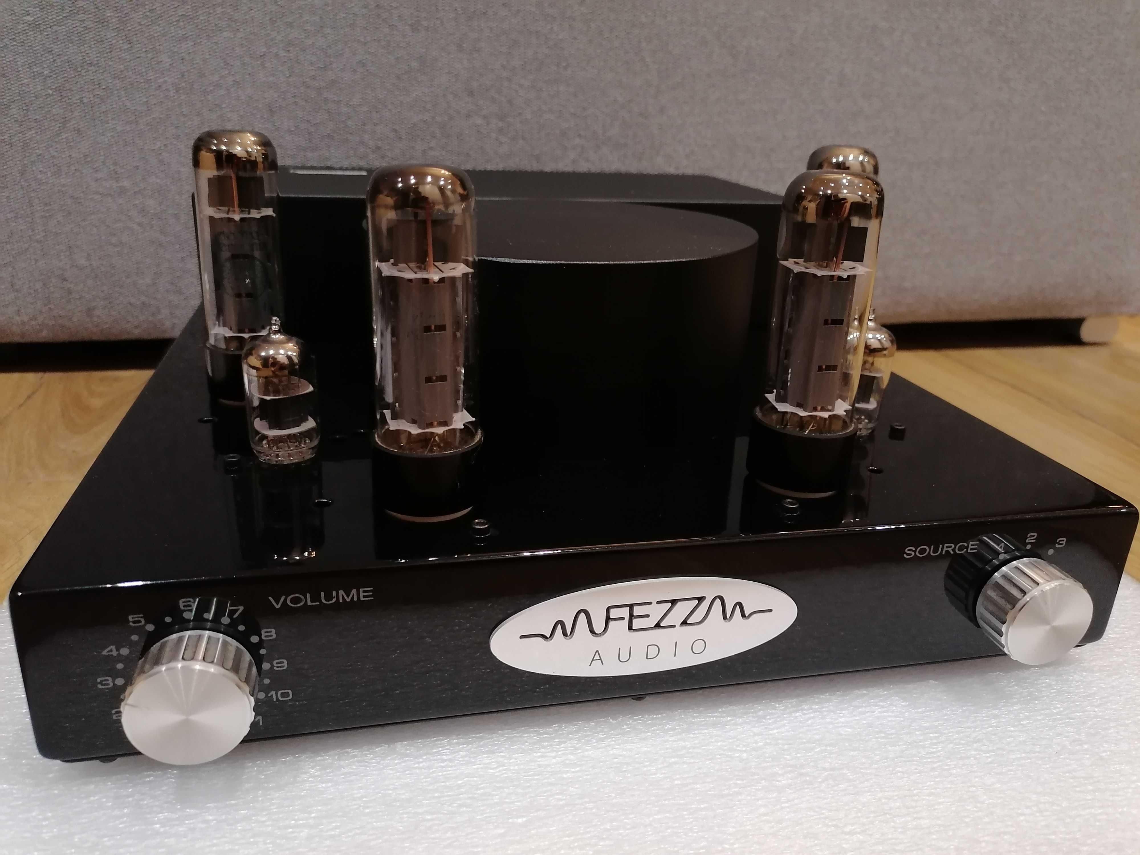 Wzmacniacz lampowy Fezz Audio model Silver Luna piękny