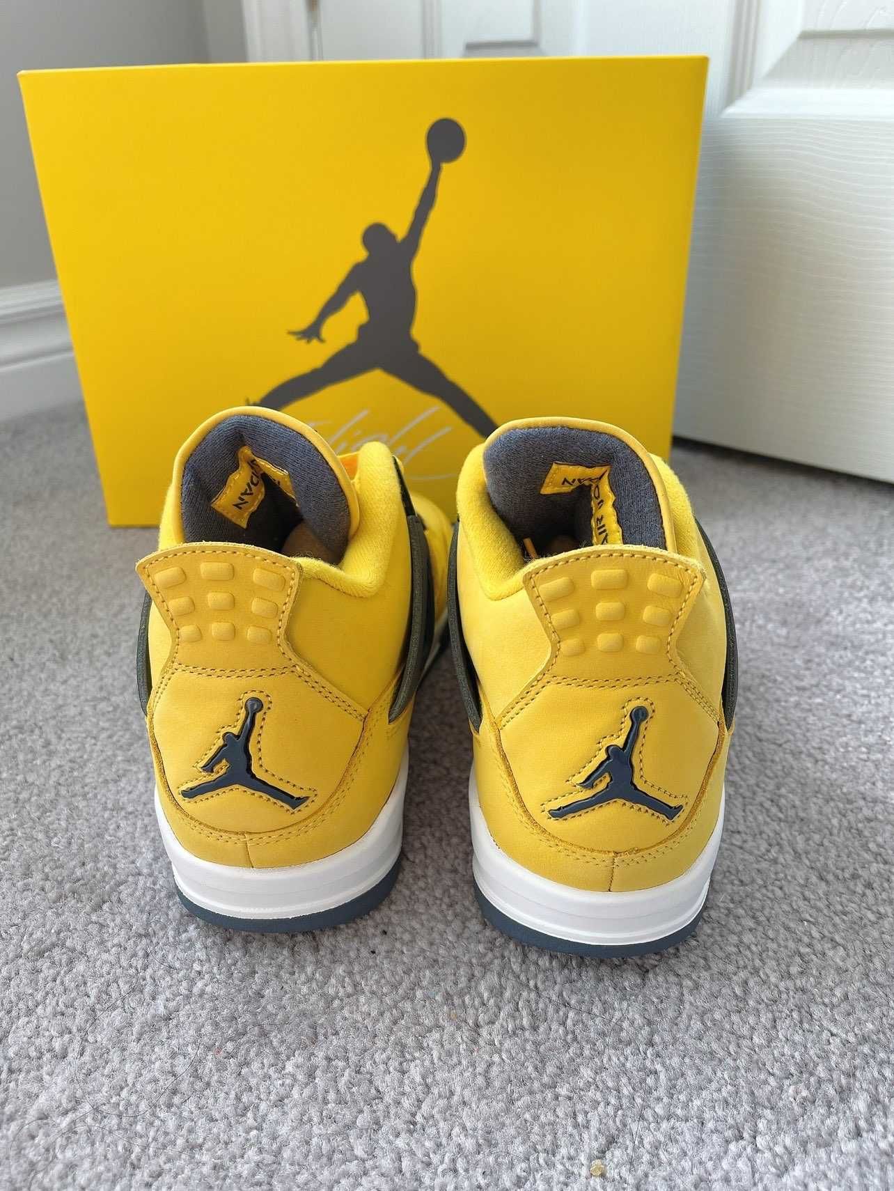 Jordan4Air4RetroLightning UnisexTrampki R.37.5