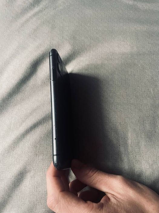 Продам Iphone на 64gb