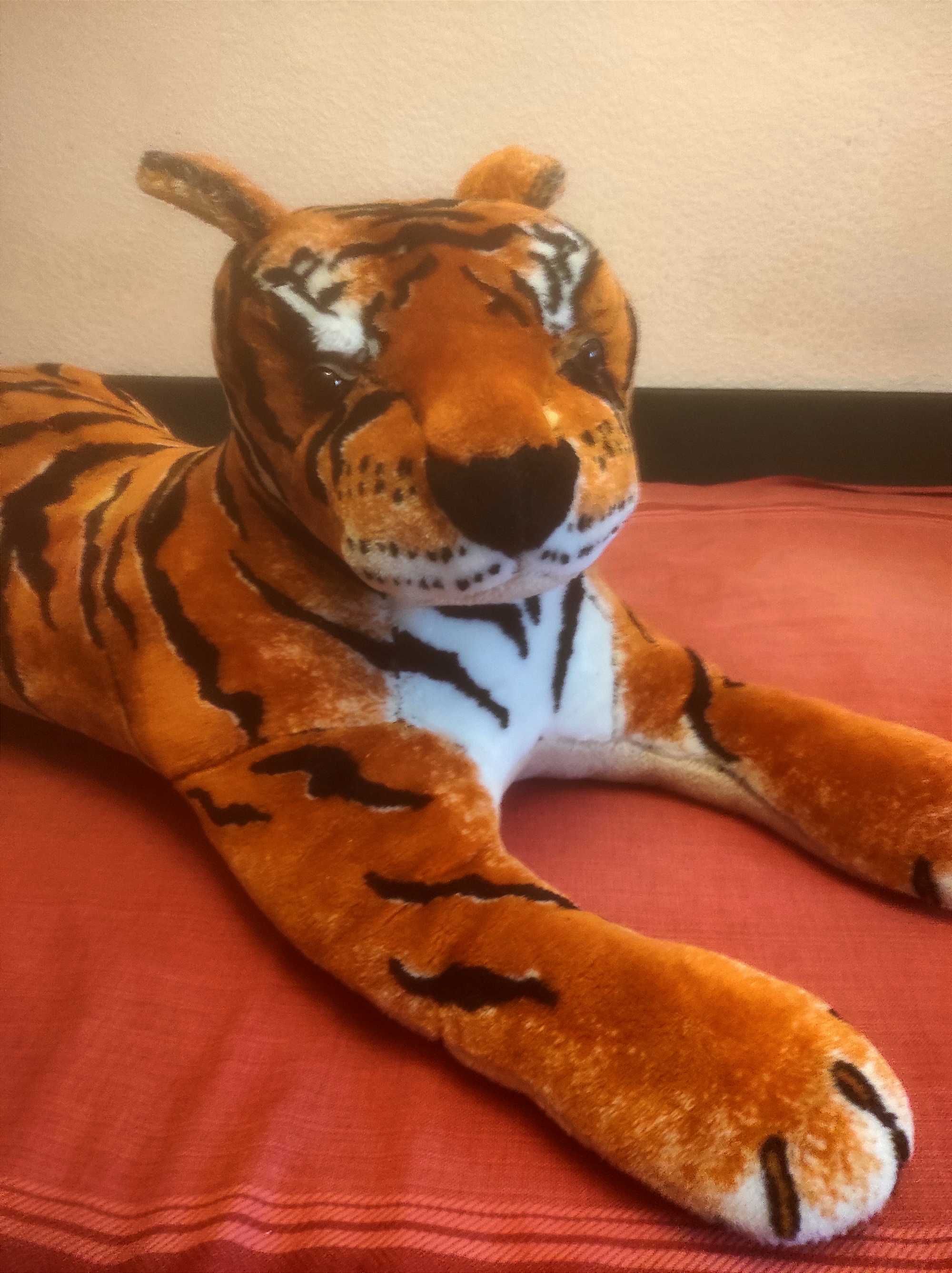 Тигр большой мягкая игрушка