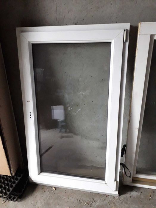 Drzwi balkonowe oraz okna  hermetyczne drewniane stan bardzo dobry