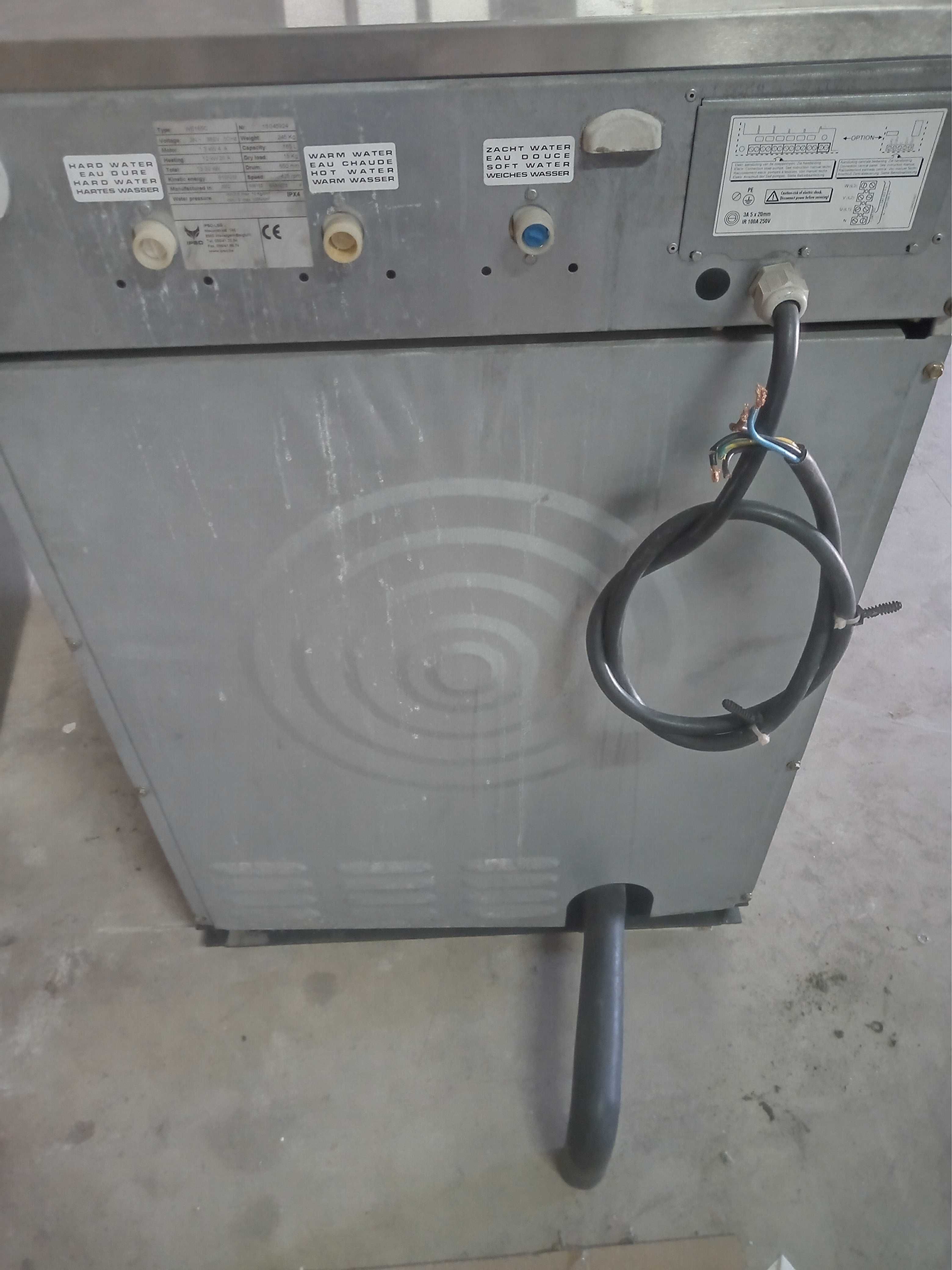 Máquina de lavar industrial,lavar e outra secar