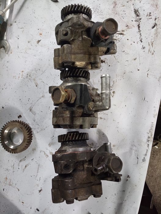 Насос гідропідсилювача (гур)  Nissan Patrol Y61 задні фонарі  дач.АBS