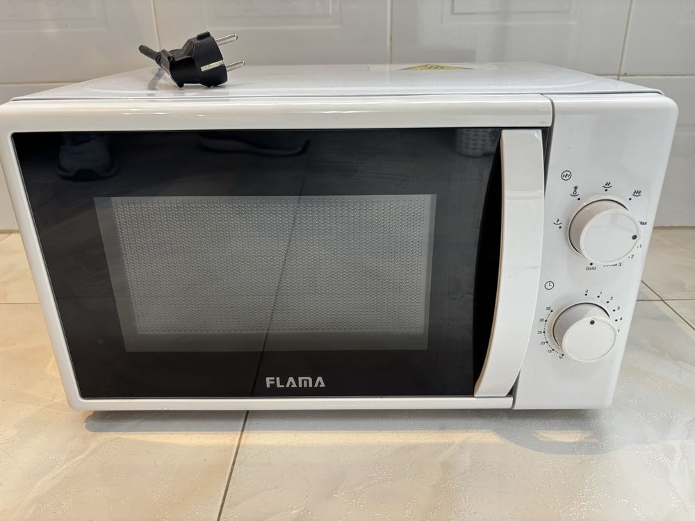 Microondas Flama como novo