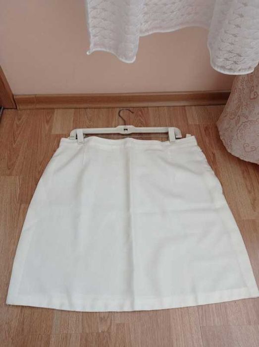Kremowa letnia spódniczka r 42/44