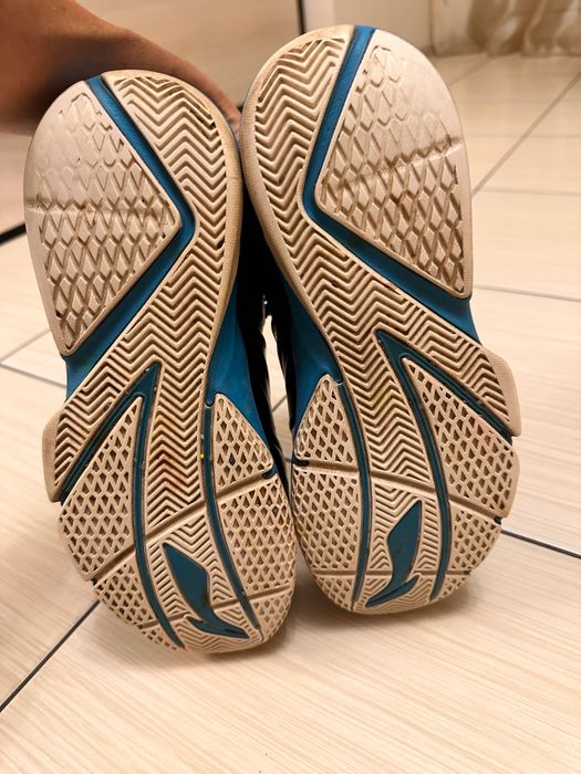 Кросівки високі демісезонні баскетбольні