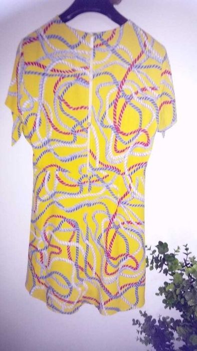 Vestidos de Verão, em excelente estado. Coloridos e bonitos