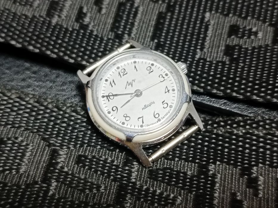 Годинник часы Луч Кварц СССР