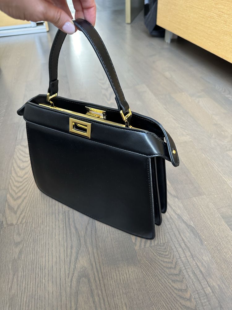 Torebka Fendi  Peekaboo