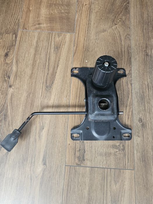 Кресло офисное под реставрацию