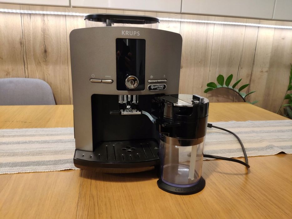 Ekspres do kawy Krups EA829P10 Quattro Force