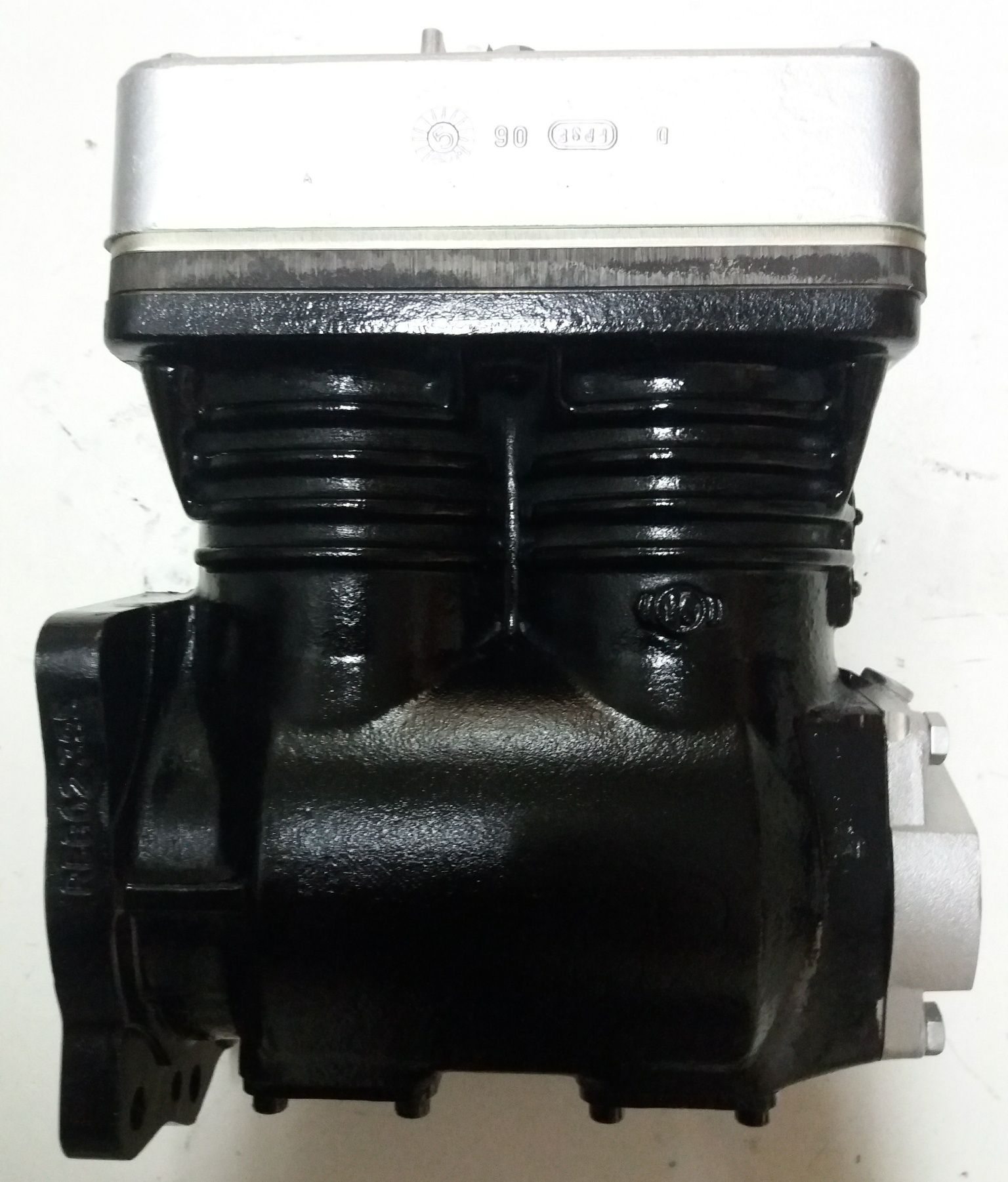 Продам компрессор Knorr-Bremse LK-4965,LK-4941 на SCANIA 4 series