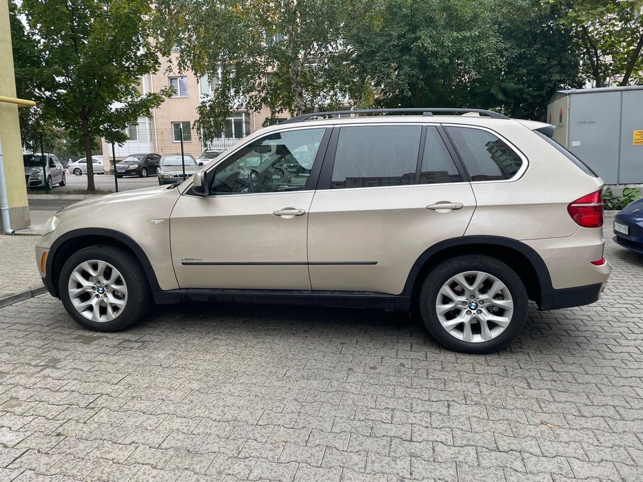 BMW  X5 E70 3.0 Бен. Ideal