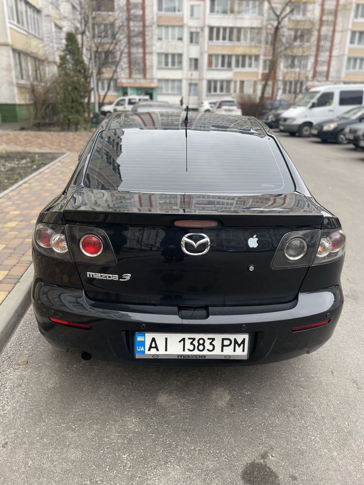 Продам свое авто Mazda 3