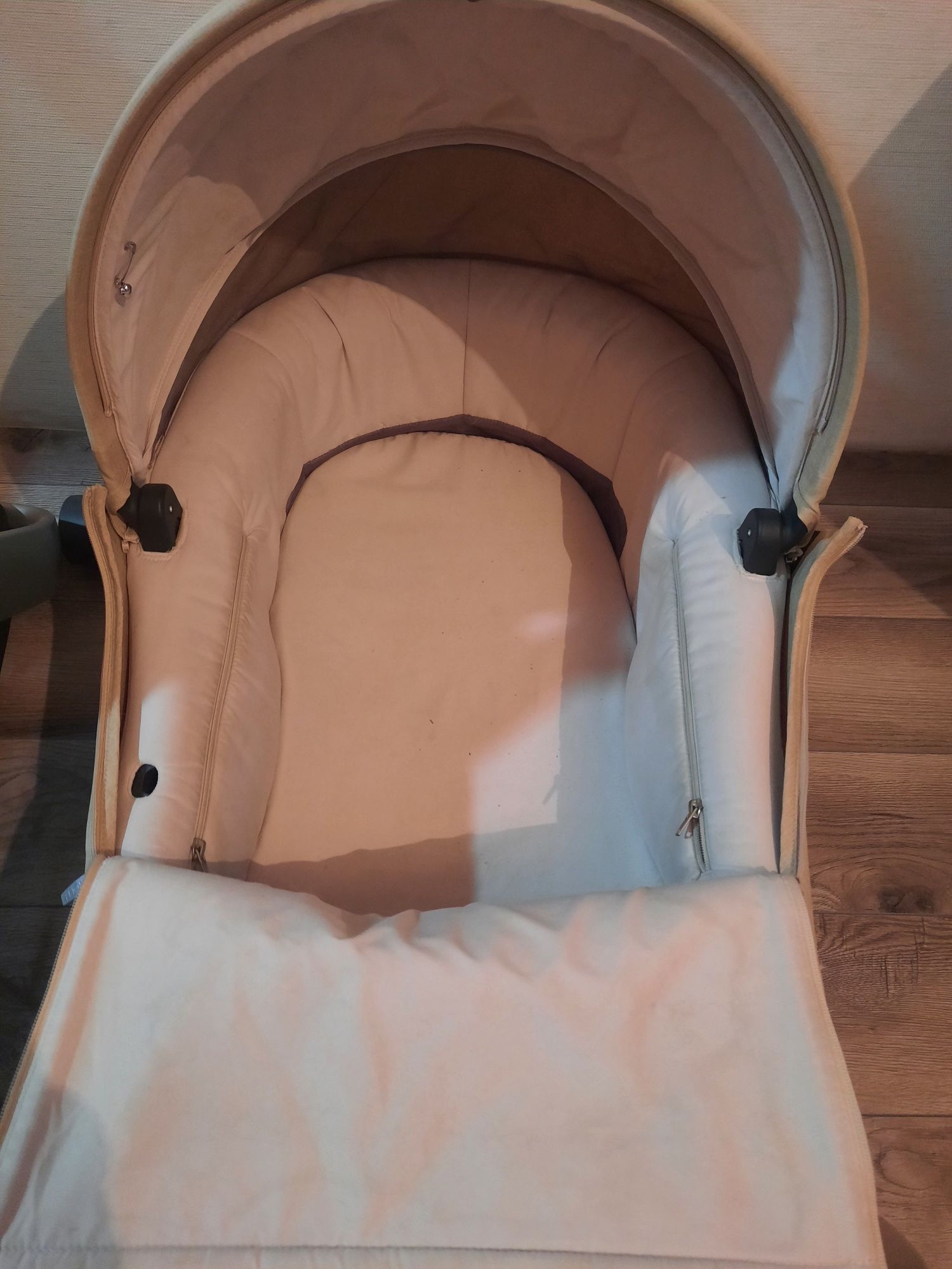 Коляска люлька+прогулка Stokke Crusi