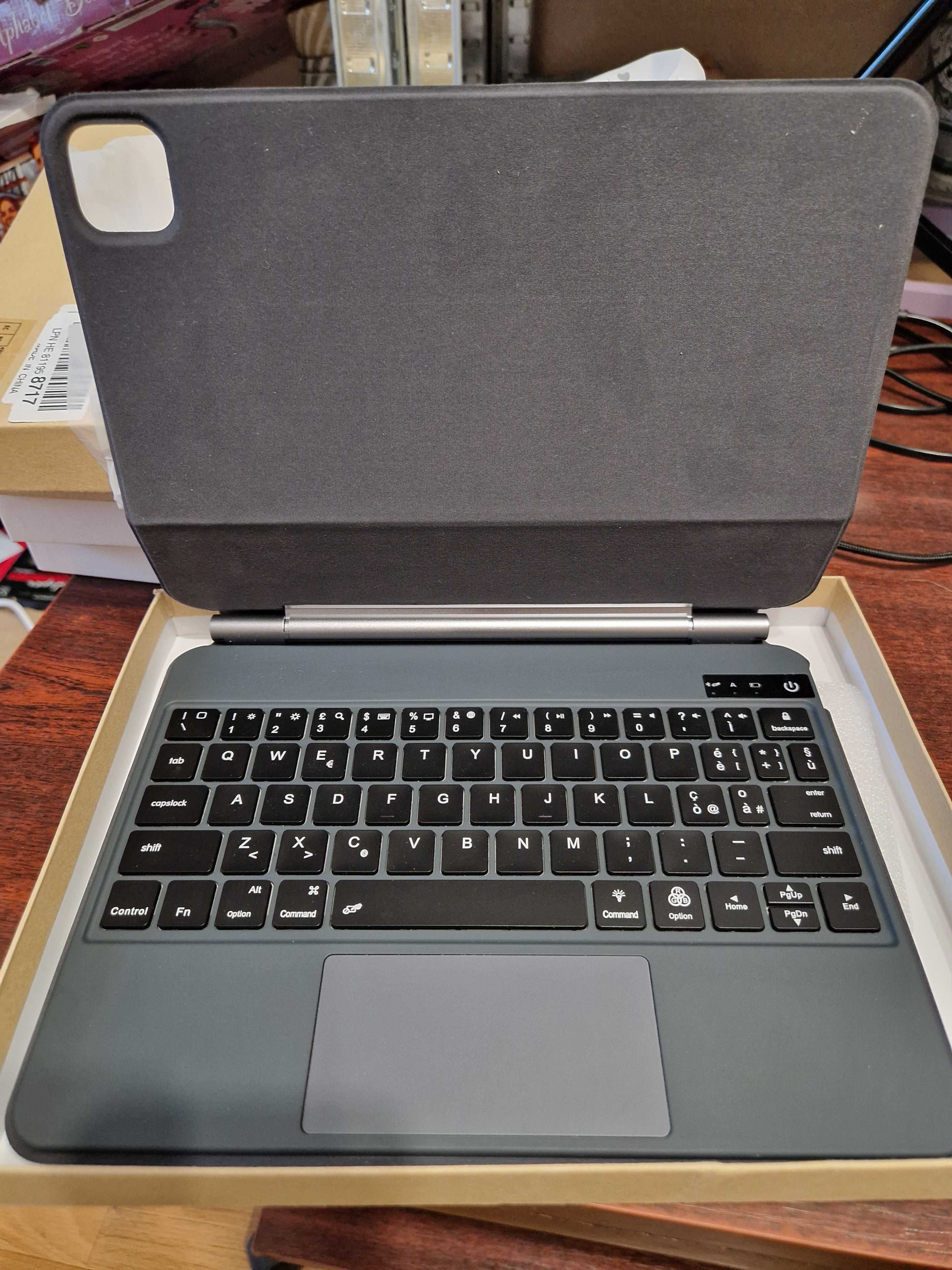 Продам чохол-клавіатура для ipad 10.9, pro 11
