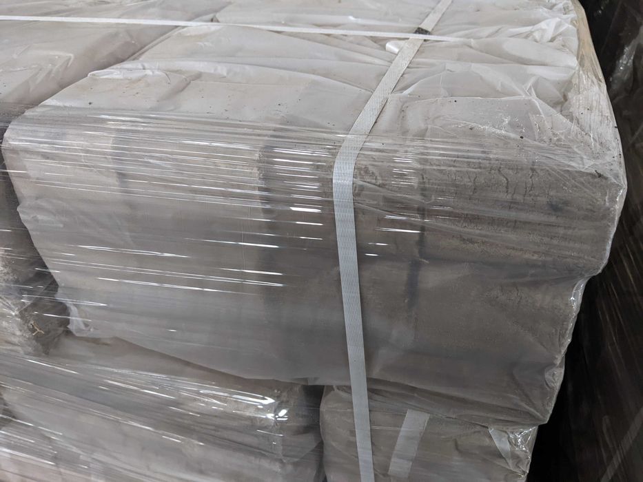 Паливні брикети RUF 100 % бук та Піні Кей 100 % ДУБ Pini Kay