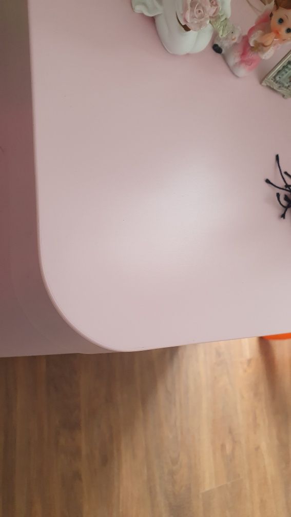 Cómoda ikea rosa