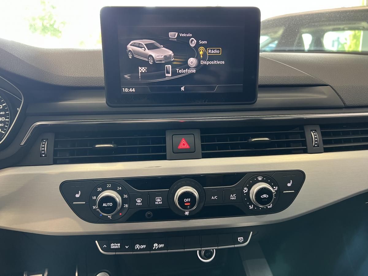 Audi A4 2.0 TDI S-line