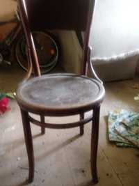 Stare drewniane krzesło