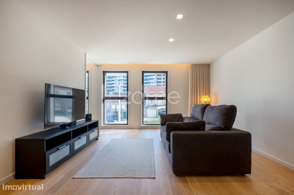 Apartamento T1 novo no Condomínio Castanheiro - Urgezes, Guimarães
