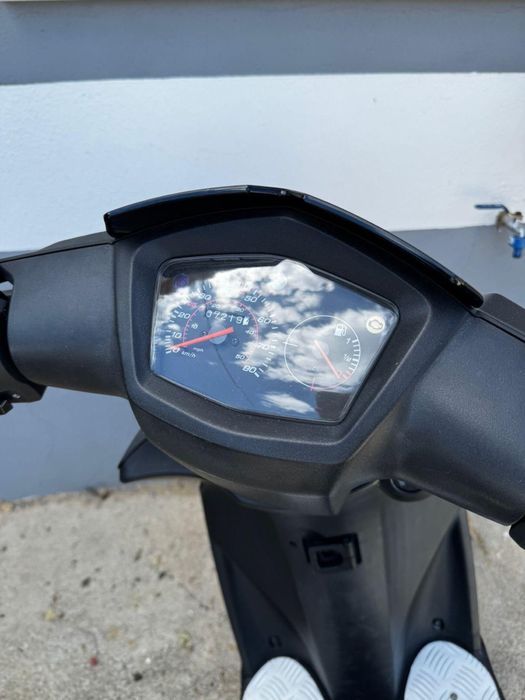 Moto peugeot 5/80km 2024