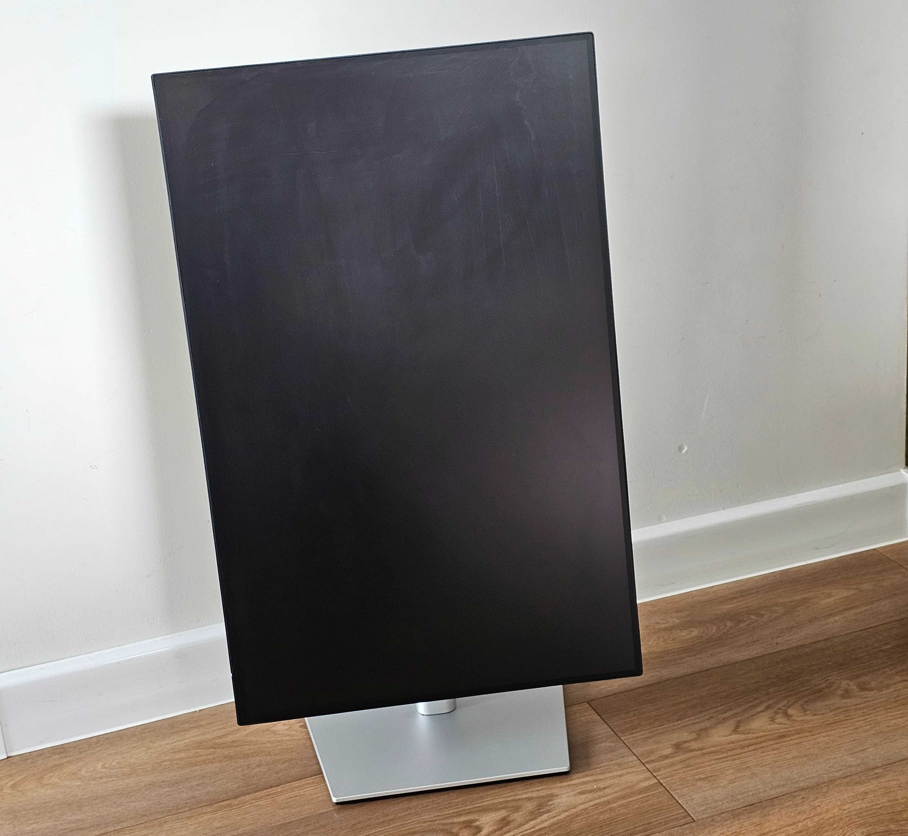 Monitor DELL UltraSharp U2421E 24 cale wbudowana stacja dokująca