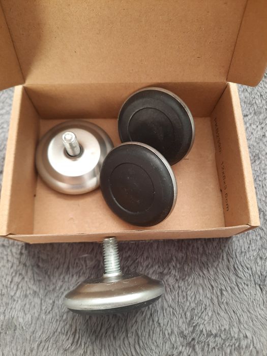 Noga meblowa z przegubem