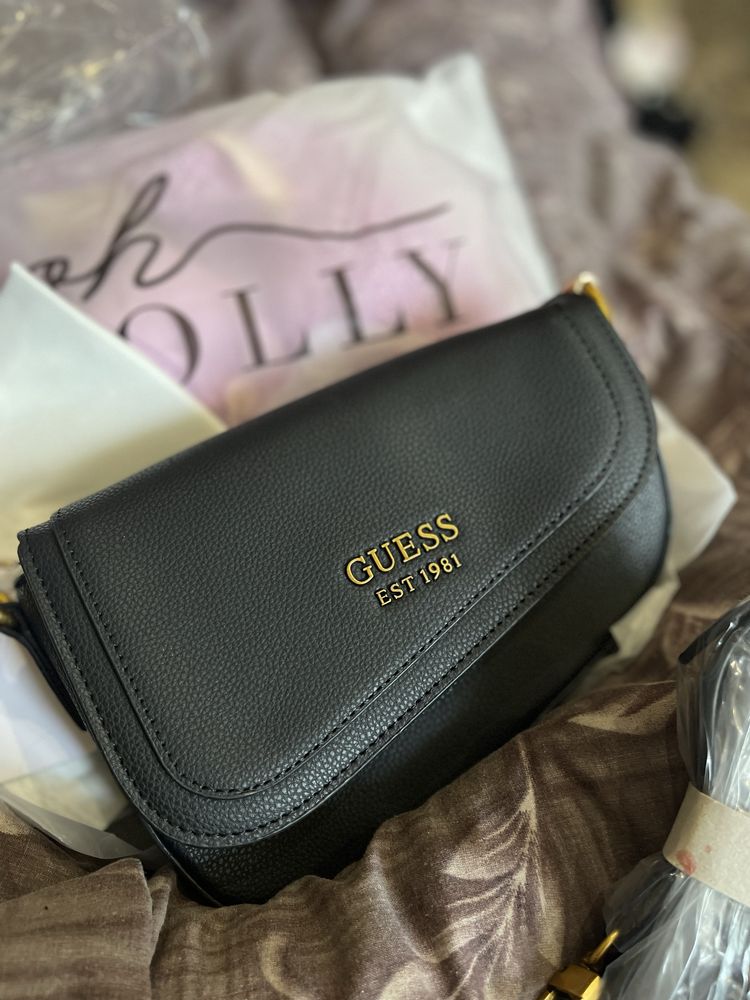 Нова чорна сумка Guess жіноча клатч на ремені стильна тренд