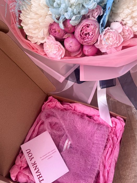 Пухнастий топ ручної роботи