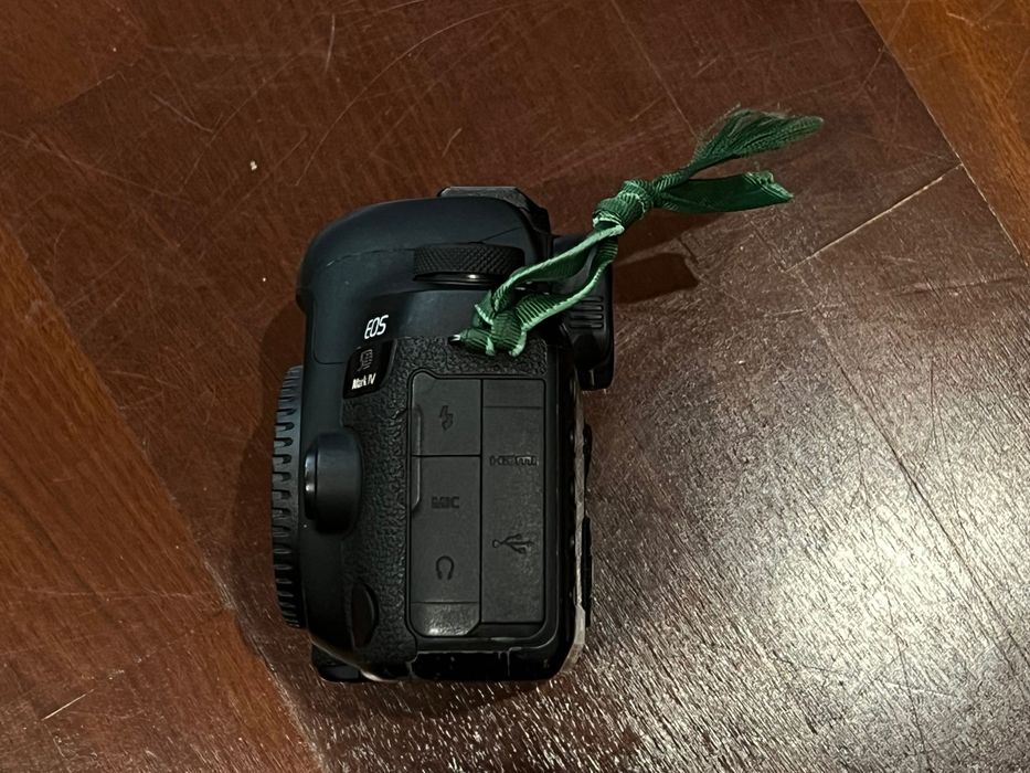 Canon 5D MARK IV