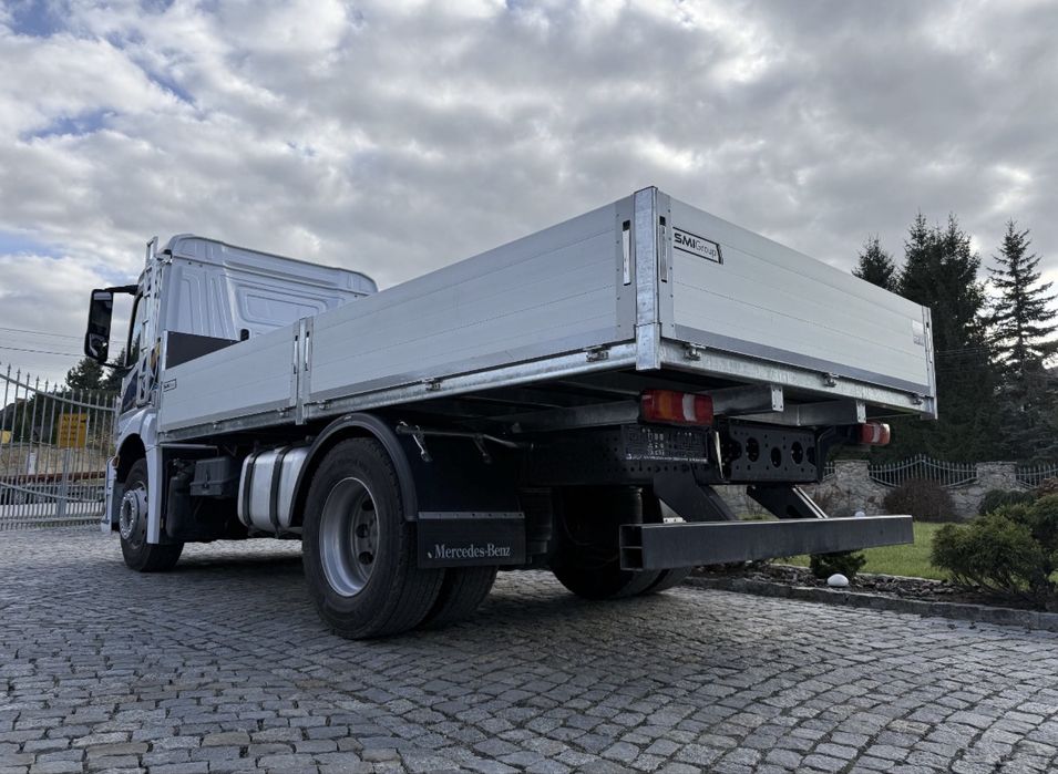 Zabudowa burtowa skrzyniowa platforma cieżarowe dostawcze IVECO MAN