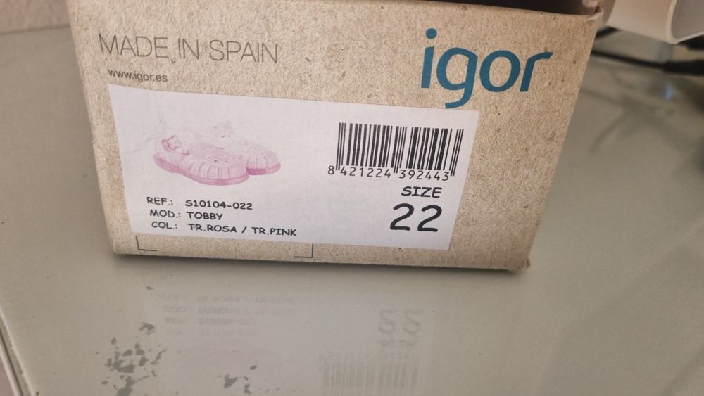 Sandálias rosa Igor