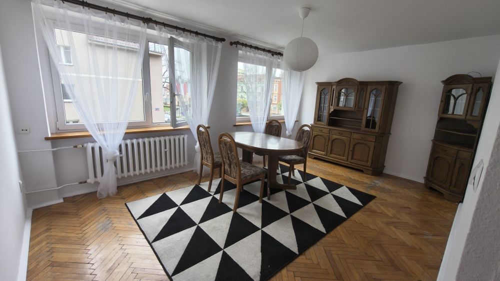 SPRZEDAM Mieszkanie 49m2, Głogówek centrum