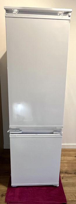 Lodówka do zabudowy BEKO BCSA285K4SN