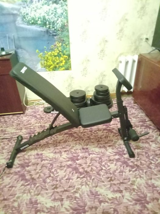 Регулируемая скамья гриф и гантели