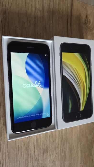 iPhone SE 64GB 2020 - jak nowy - etui - szkło - okazja - Szczecin