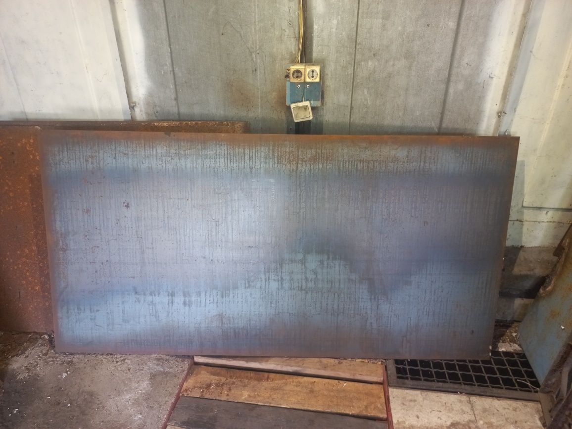 Лист металлический 2,3,4мм Ворота гаражные двери