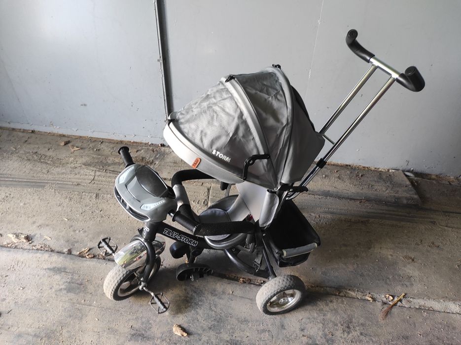 Детский велосипед с козырьком и родительской ручкой