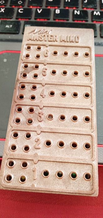 Olhe a batatinha!Master Mind Portatil vintage10E-JulgadodaPaz8EDesde2E